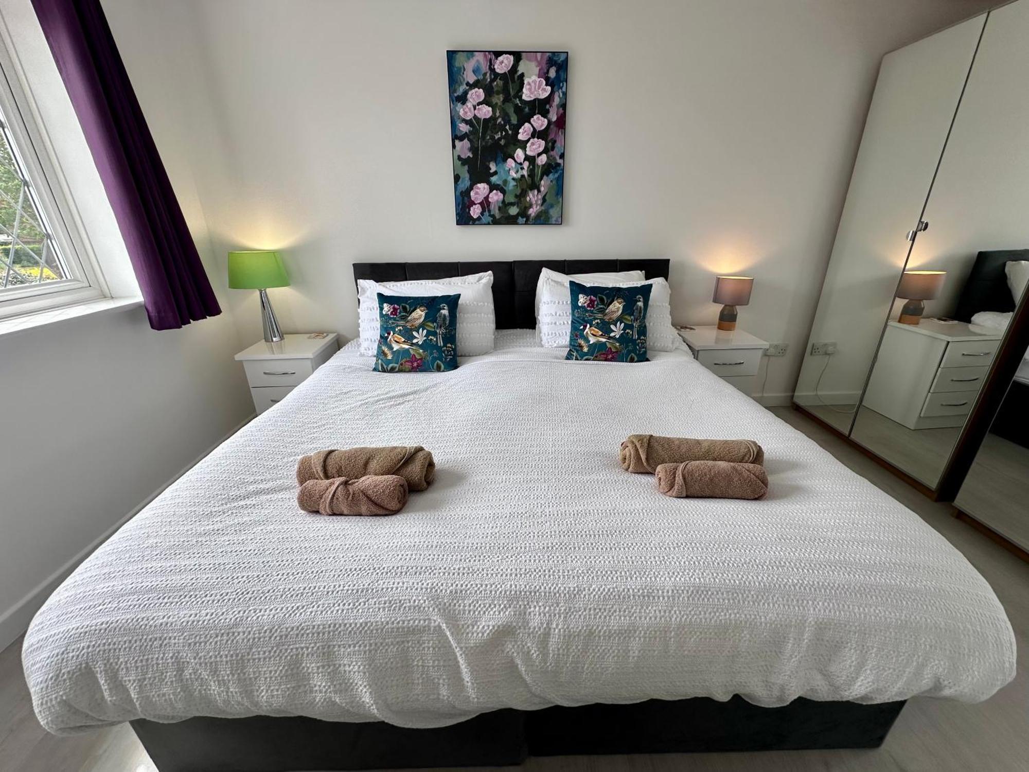 Beautiful House In South Cambridge, 14-Min Drive To The City Centre, Free Parking, No Sofabeds, Sleeps 6 Exterior photo